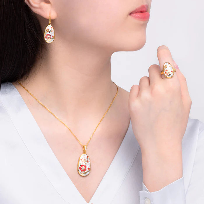 Plum Blossom Mosaic Mother of Pearl Ring - Gold
