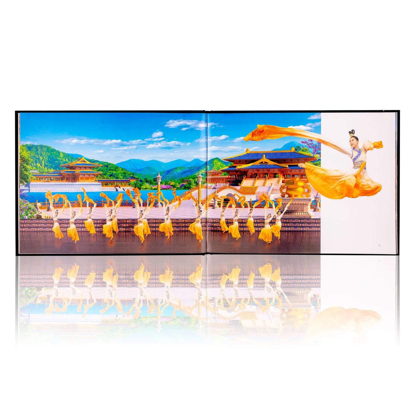 Shen Yun Photoalbum 2024